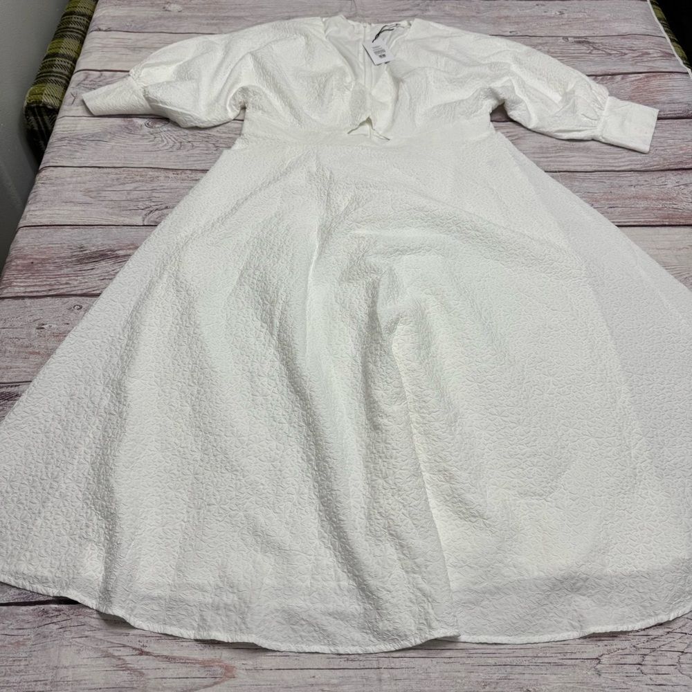ShowPo Ashtina Midi Dress-V Neck Cut Out Puff Sleeve Dress in White Size 16 NEW - Picture 3 of 12